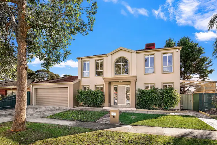 22 Murchison Way