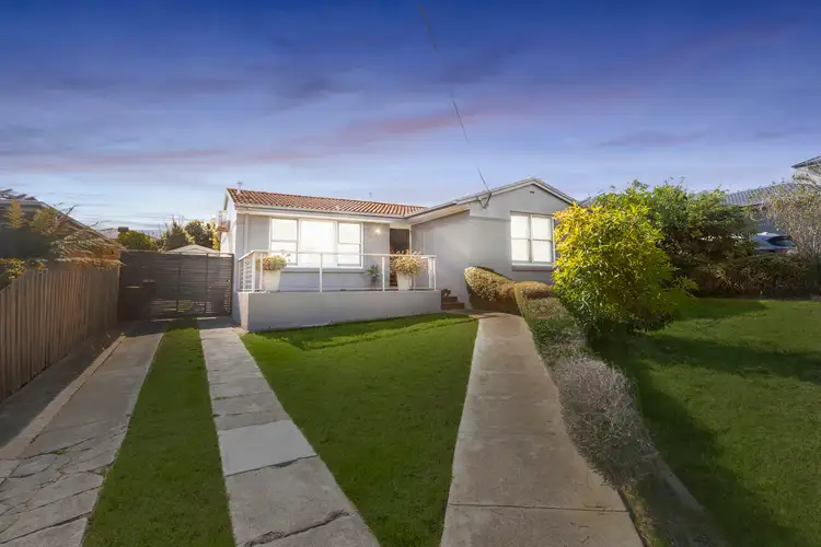 105 Valley Crescent, Glenroy VIC 3046