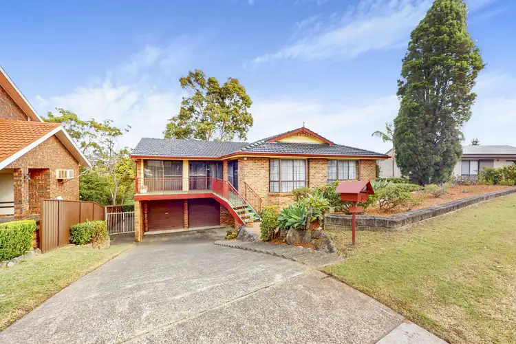 8 Northbrook Place, Illawong NSW 2234