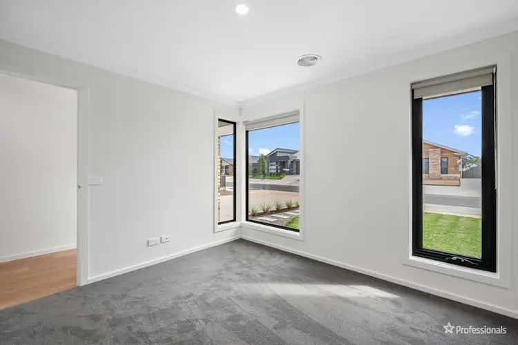 Sixth view of Homely house listing, 3 Lovett Court, Maryborough VIC 3465