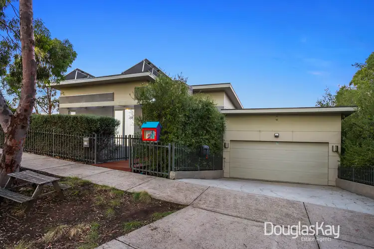18 Dinron Close, Sunshine North VIC 3020