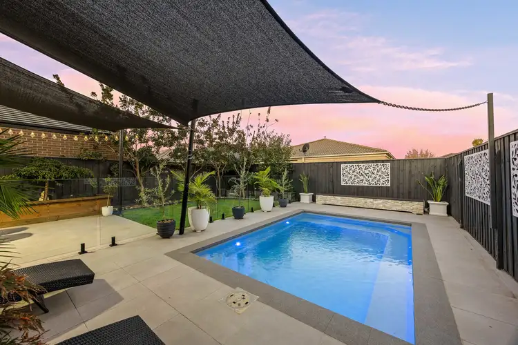 42 Galveston Avenue, Fraser Rise VIC 3336