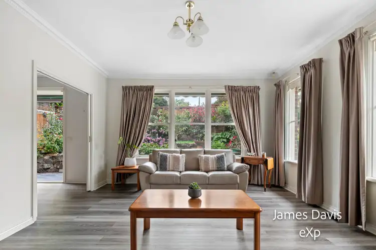 Main view of Homely unit listing, 1/188 Lower Heidelberg Road, Ivanhoe East VIC 3079
