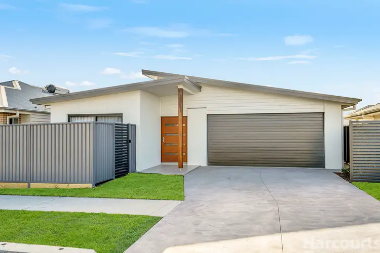 1 Field Street, Thrumster NSW 2444