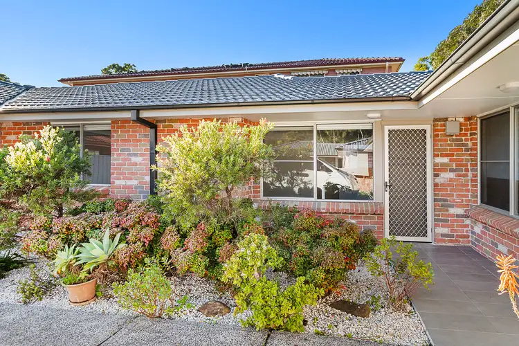 2/11 Owen Street, Bulli NSW 2516