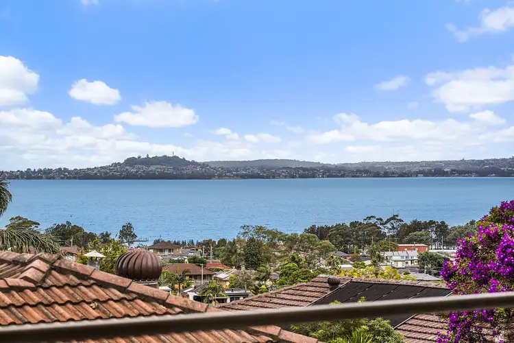 15 Tait Avenue, Kanahooka NSW 2530