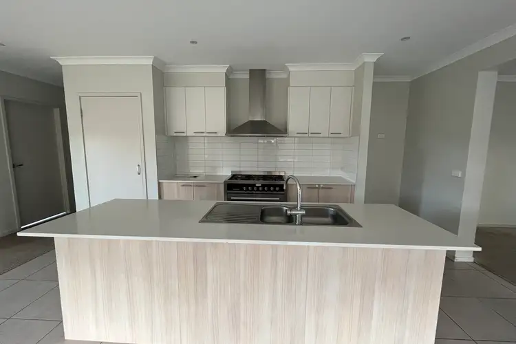 Fifth view of Homely house listing, 10 Amethyst Road, Cobblebank VIC 3338
