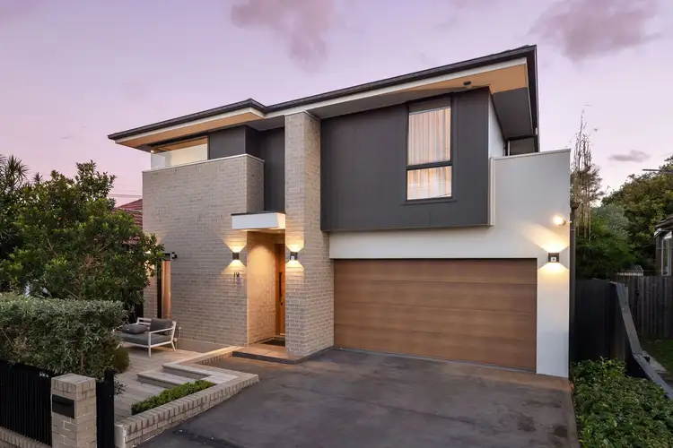 19 First Avenue, Rodd Point NSW 2046