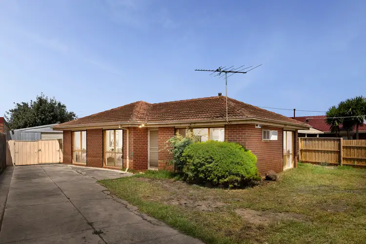 64 Hume Avenue, Melton South VIC 3338