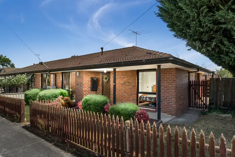 1/25 McDonald Street, Melton South VIC 3338