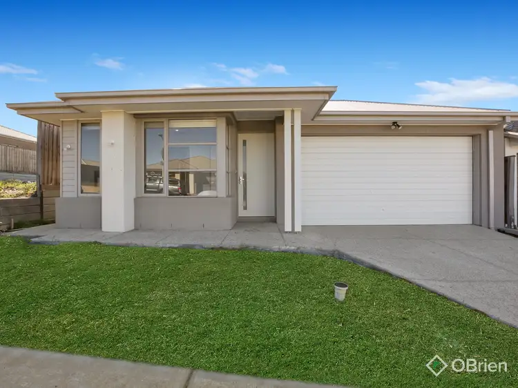6 Feathertop Way, Nar Nar Goon North VIC 3812