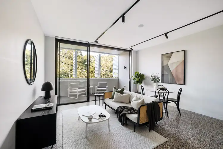 15/15 Erskineville Road