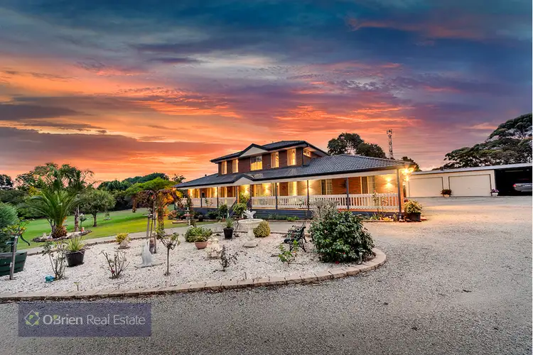 33-35 Madelyn Court, Cranbourne South VIC 3977