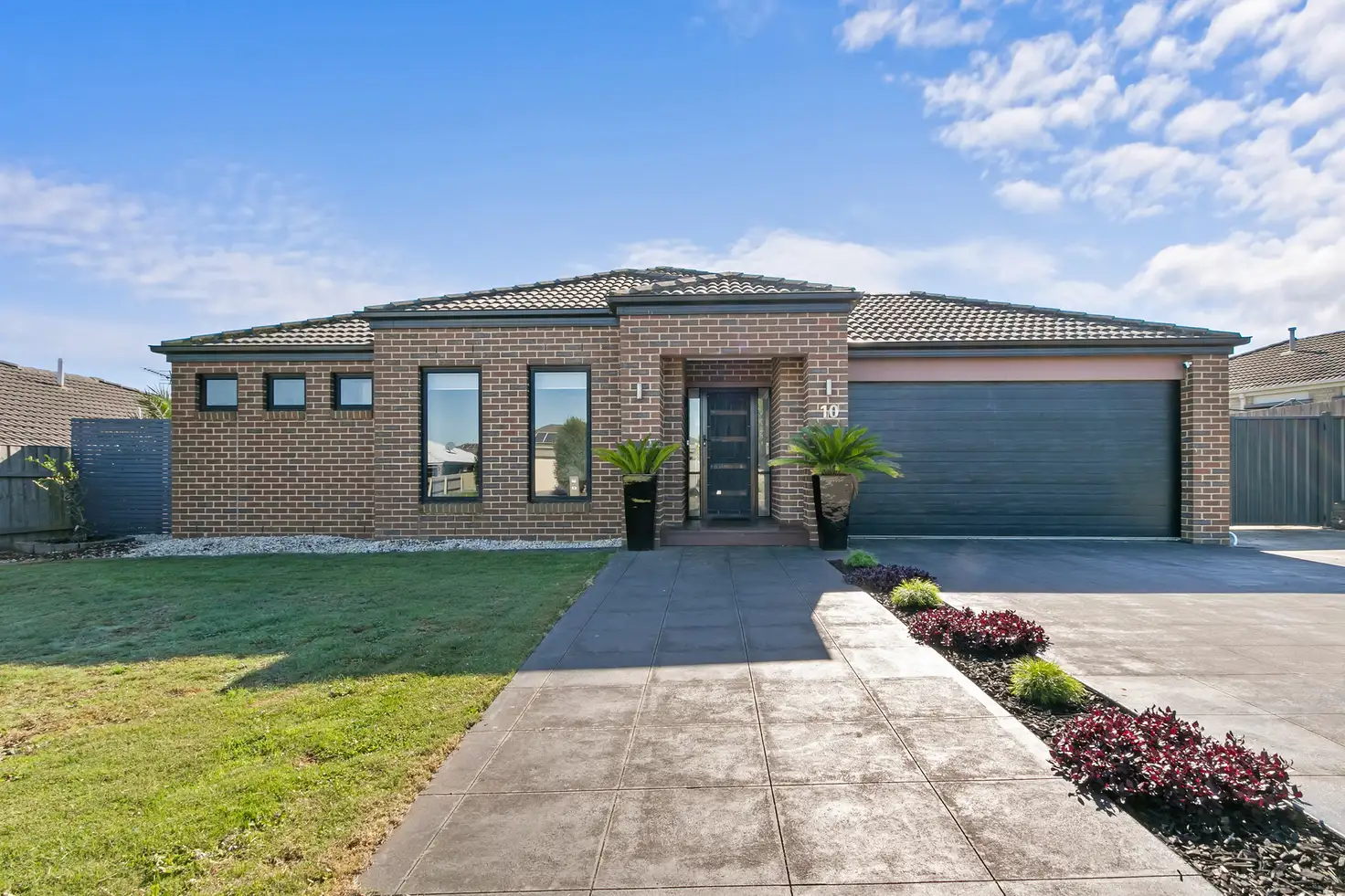 Main view of Homely house listing, 10 Leinster Avenue, Traralgon VIC 3844