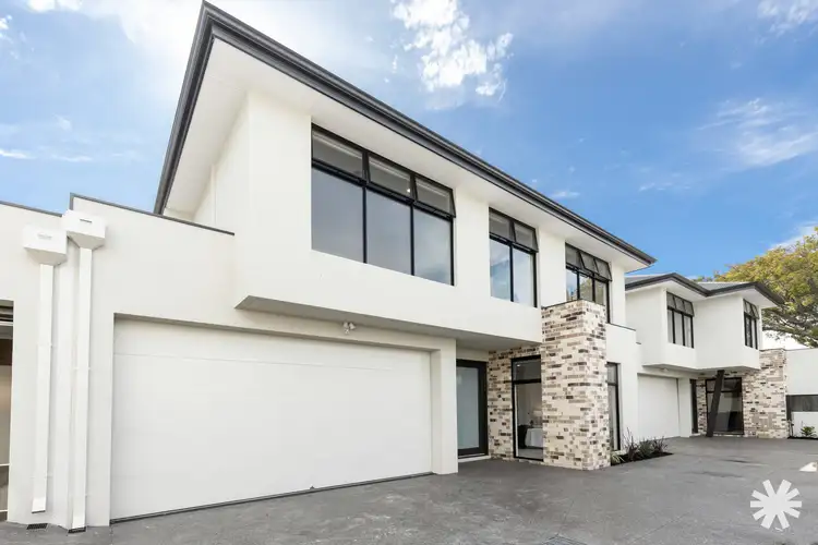 2/208 Riseley Street, Booragoon WA 6154