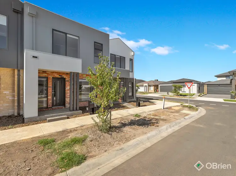 49 Cabo Circuit, Clyde North VIC 3978