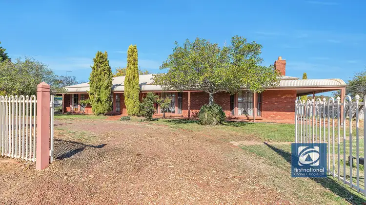 2 Lachlan Crescent