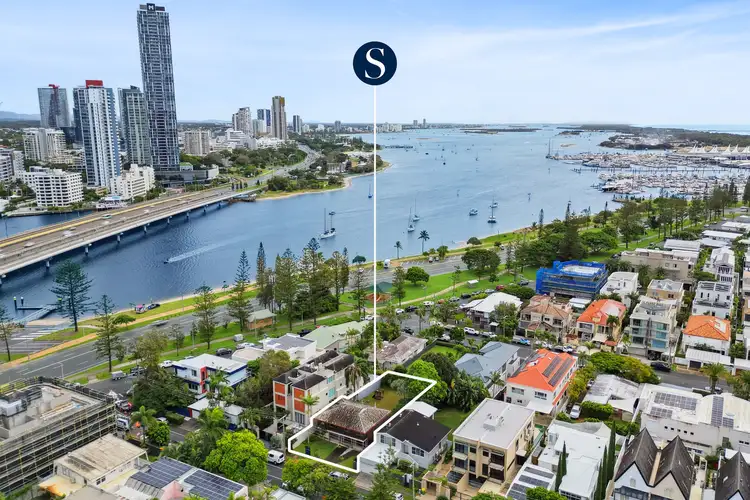 45 Peak Avenue, Main Beach QLD 4217