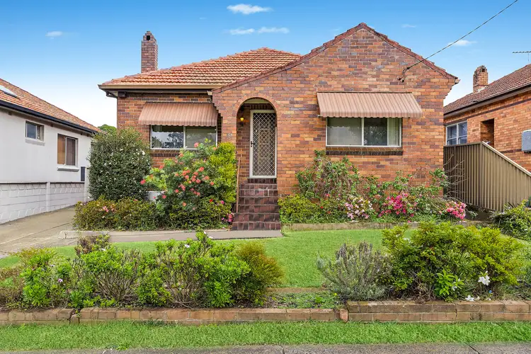 19 Proctor Avenue, Kingsgrove NSW 2208