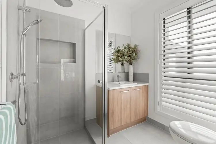 Fifth view of Homely house listing, 25 Lugano Avenue, Alfredton VIC 3350
