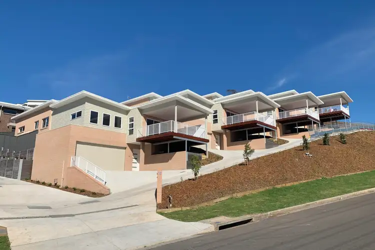 2/15 Emerson Road