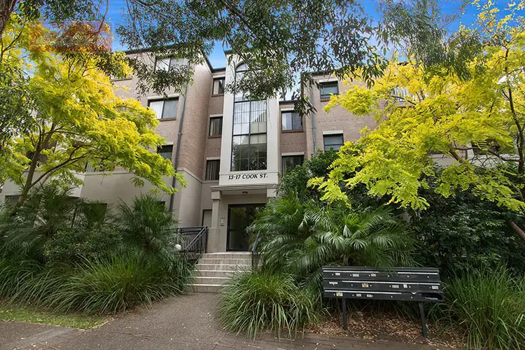 4/13 Cook Street