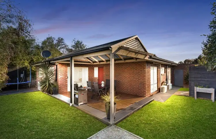 2/68 David Street North, Knoxfield VIC 3180