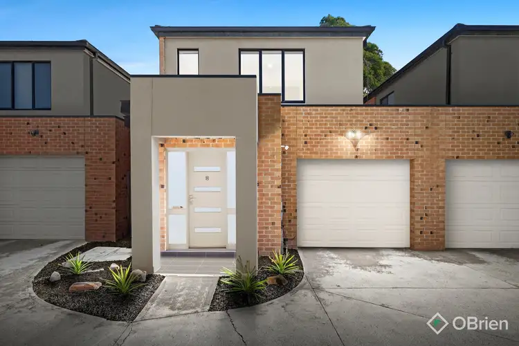8/235 Canterbury Road