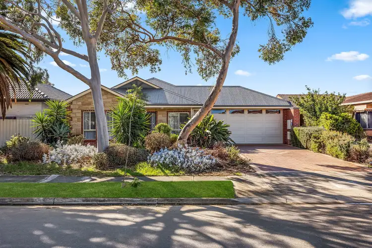 21A Troon Avenue