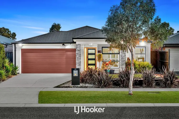 44 Mickleham Drive, Cranbourne North VIC 3977