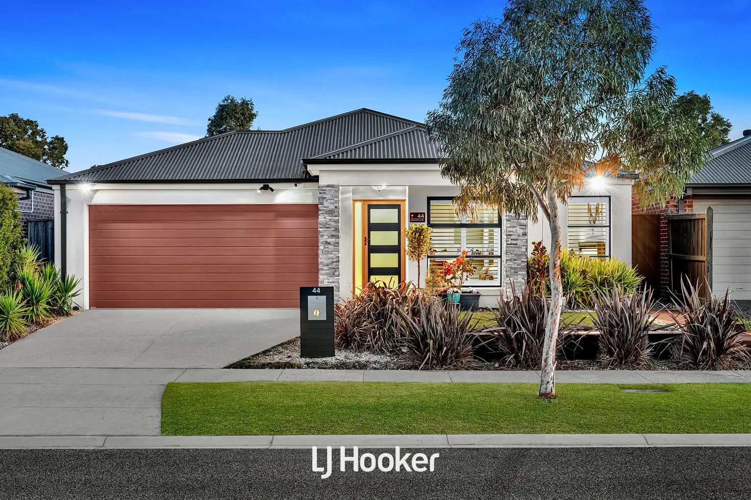 Main view of Homely house listing, 44 Mickleham Drive, Cranbourne North VIC 3977