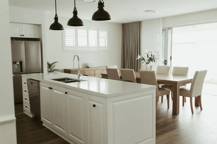 18 Lighthouse Esplanade