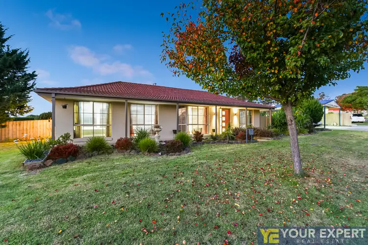 27 Rachel Drive, Cranbourne North VIC 3977