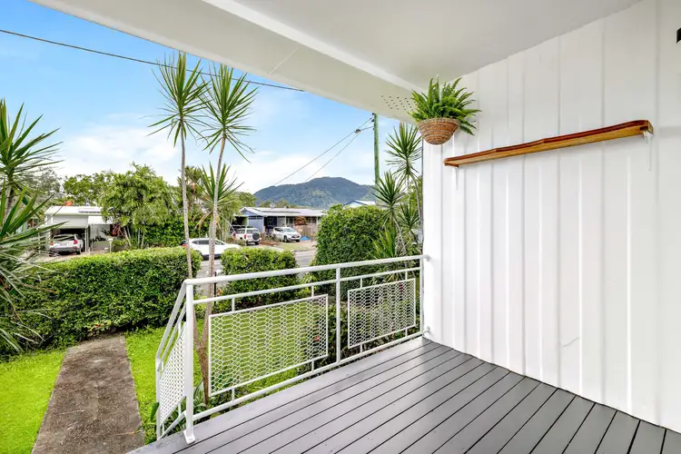 1/196 Greenslopes Street, Edge Hill QLD 4870