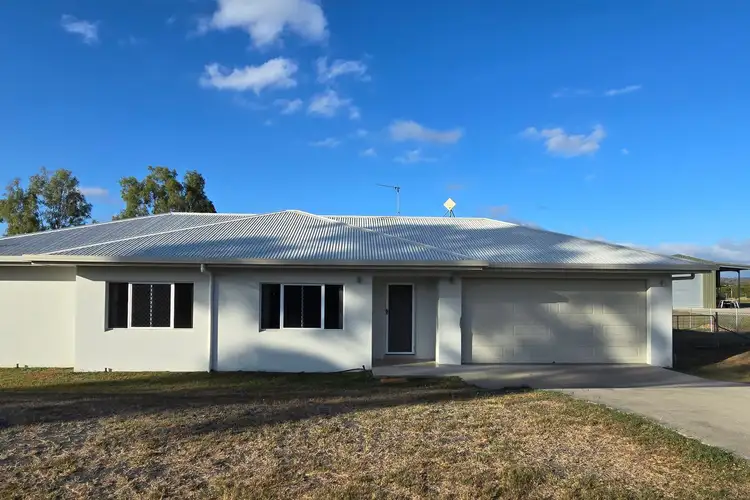 7 Country Road, Mareeba QLD 4880