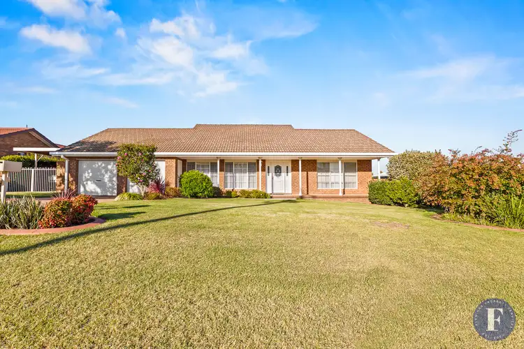 75 Fontenoy Street, Young NSW 2594