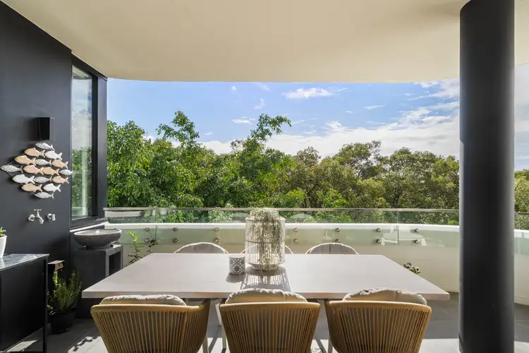 9302/50 Parkside Circuit, Hamilton QLD 4007