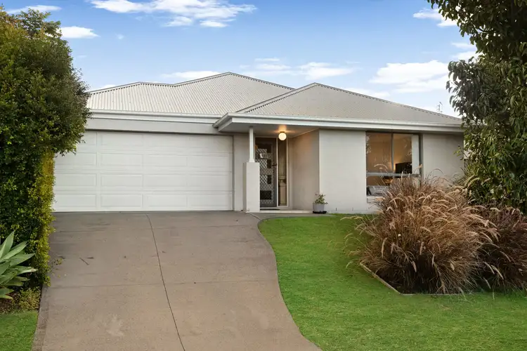5 Dianella Way