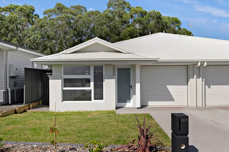Main view of Homely semi-detached listing, 2/8 Guardsman Grove, Lochinvar NSW 2321