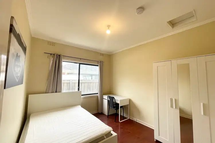 1/13 Cambro Road, Clayton VIC 3168