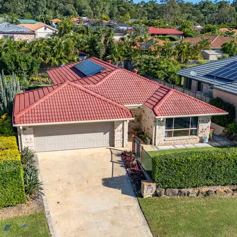 6 Fanning Court, Pacific Pines QLD 4211