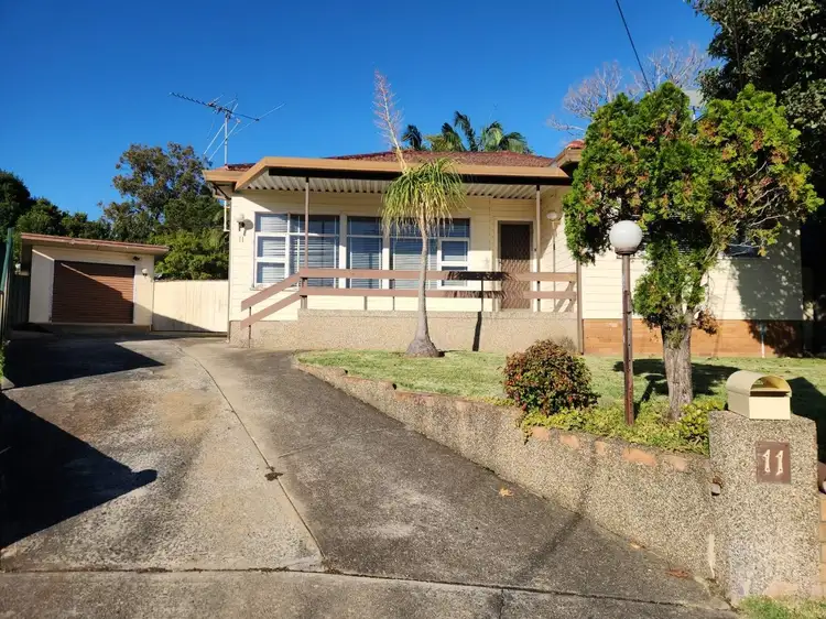 11 Penrose Avenue, East Hills NSW 2213