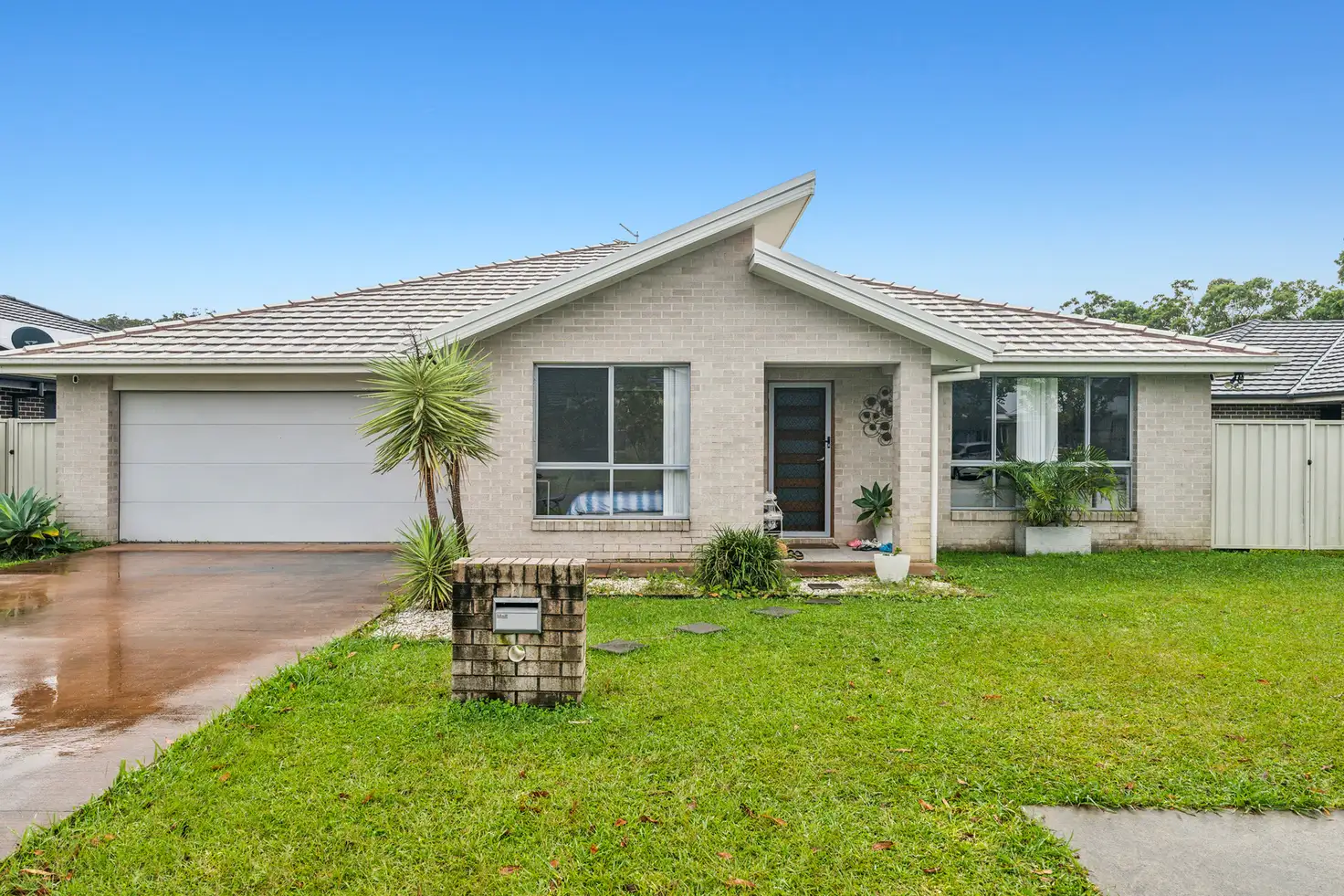 Main view of Homely house listing, 10 Surfsea Avenue, Sandy Beach NSW 2456
