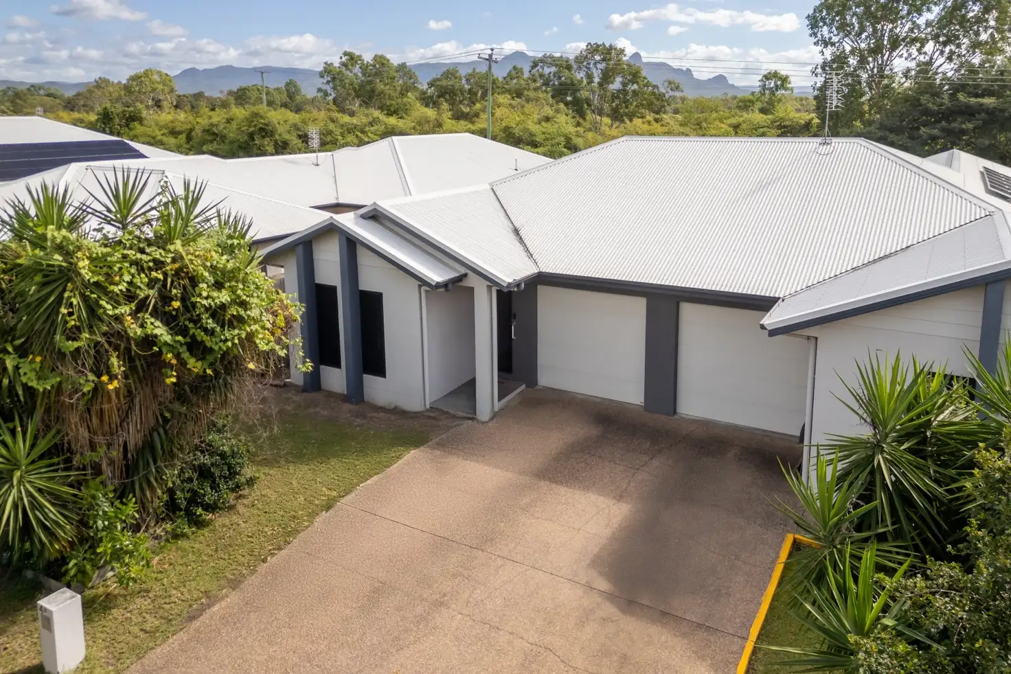 Main view of Homely unit listing, 2/4 Wakeboard Circuit, Kelso QLD 4815