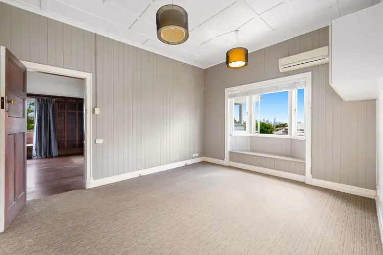 16 Toohey Avenue, Greenslopes QLD 4120