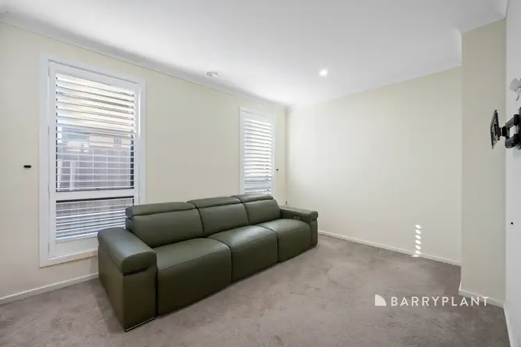 Fifth view of Homely house listing, 18 Revelstoke Crescent, Pakenham VIC 3810