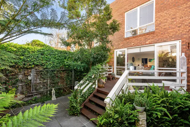 8B Barkly Avenue, Armadale VIC 3143