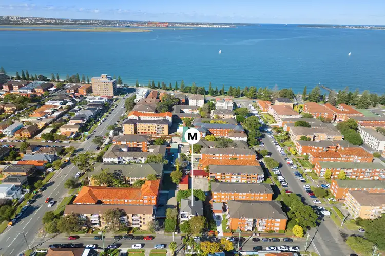 2/15 Wycombe Avenue, Monterey NSW 2217
