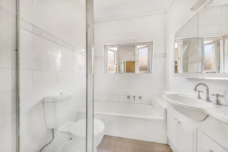 Fifth view of Homely apartment listing, 2/15 Boonara Avenue, Bondi NSW 2026