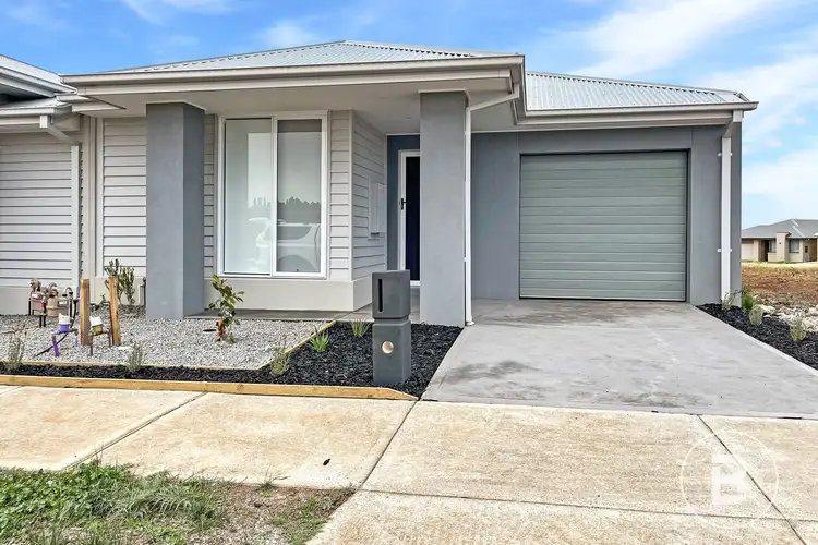 46 Stakes Boulevard, Manor Lakes VIC 3024